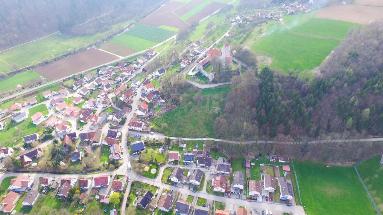 Landgasthof Falken Huttlingen Екстериор снимка
