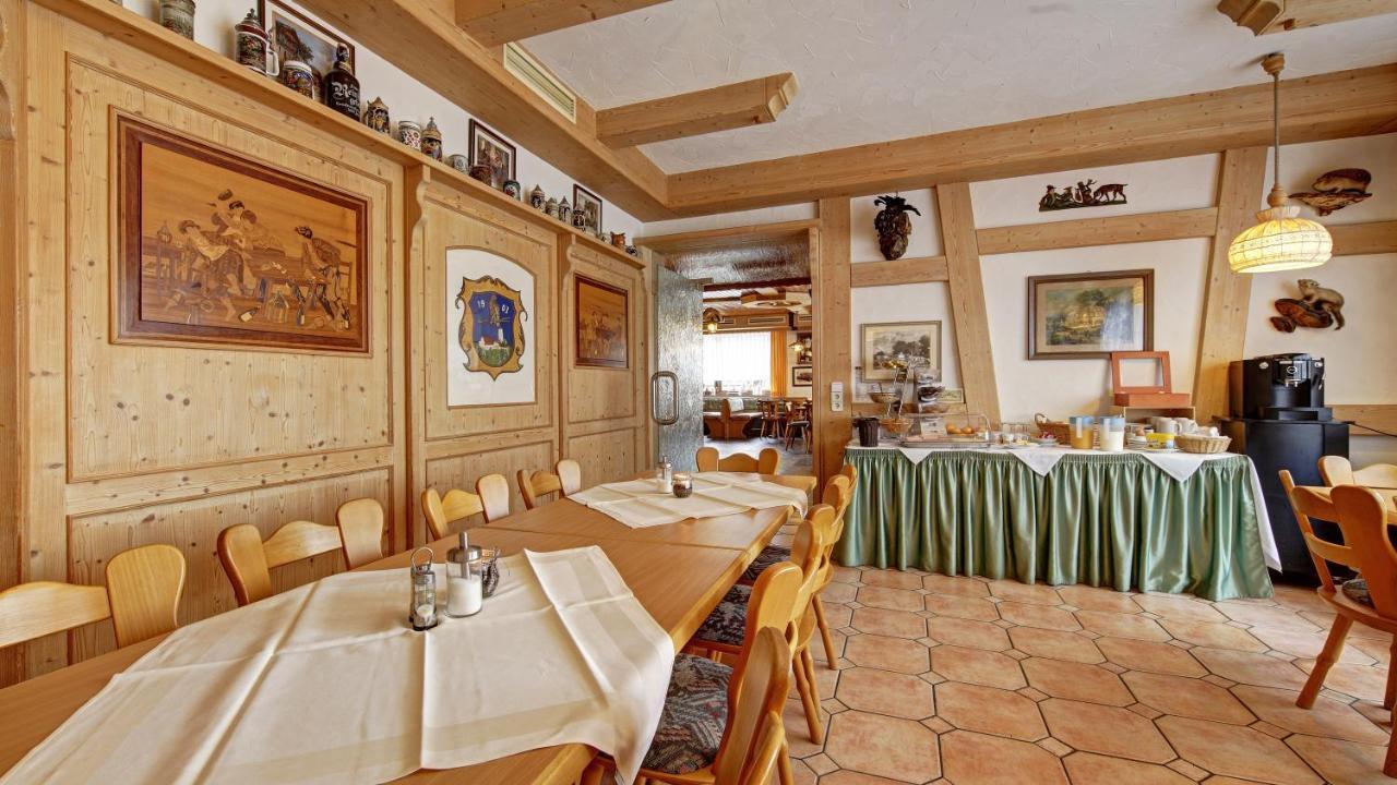 Landgasthof Falken Huttlingen Екстериор снимка